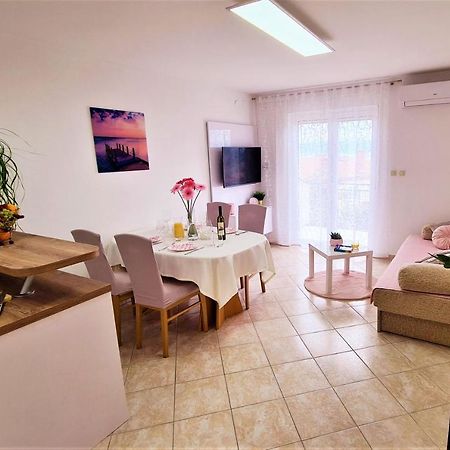 Apartment Karamarko Malinska Zewnętrze zdjęcie