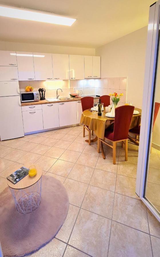 Apartment Karamarko Malinska Zewnętrze zdjęcie