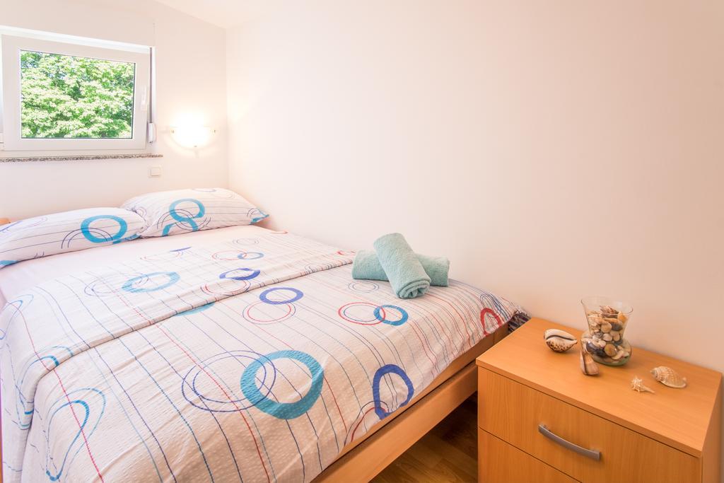 Apartment Karamarko Malinska Zewnętrze zdjęcie